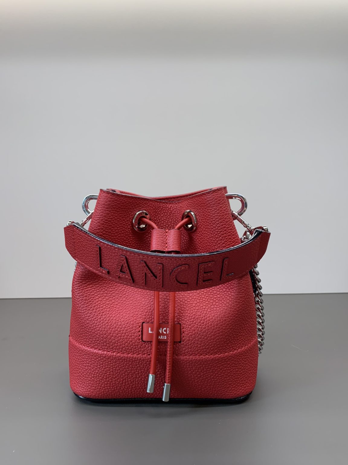 Sac Lancel seau Ninon S rouge Ô sacs